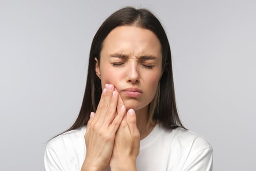 woman with jaw issues
